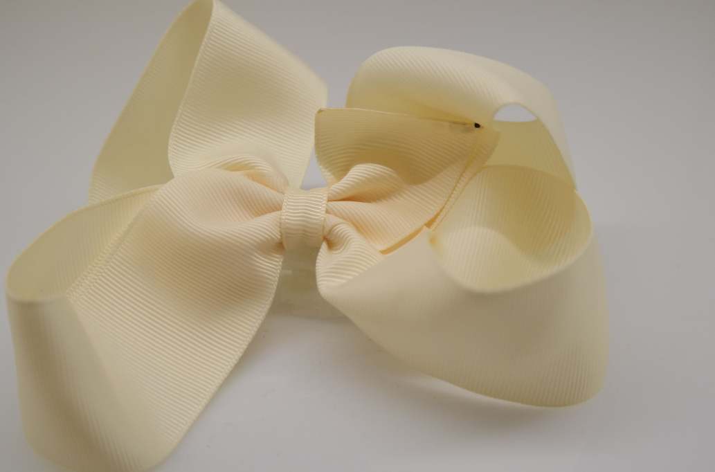 Flat loopy flower hair bow Color: Ivory